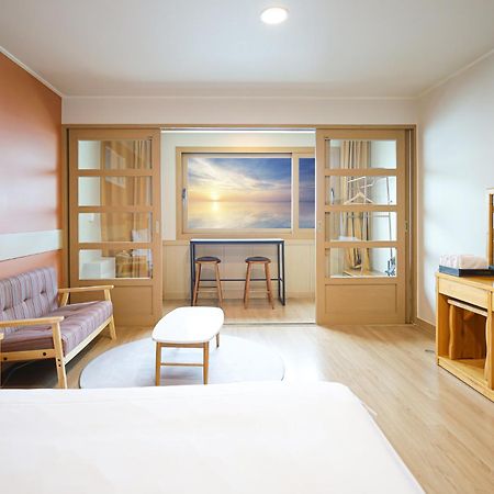 Fantastic Ocean View Sydney Hotel Чеджудо Экстерьер фото