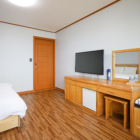 Fantastic Ocean View Sydney Hotel Чеджудо Экстерьер фото