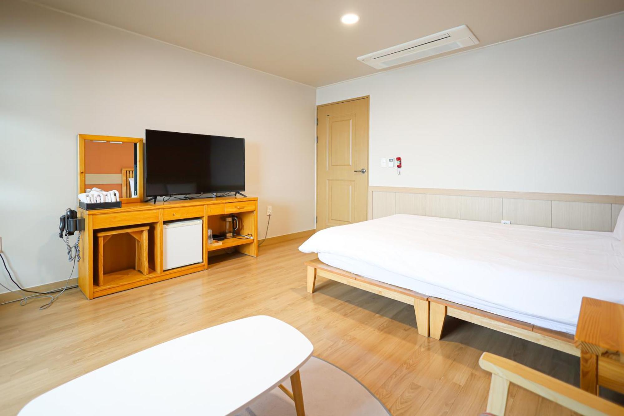 Fantastic Ocean View Sydney Hotel Чеджудо Экстерьер фото
