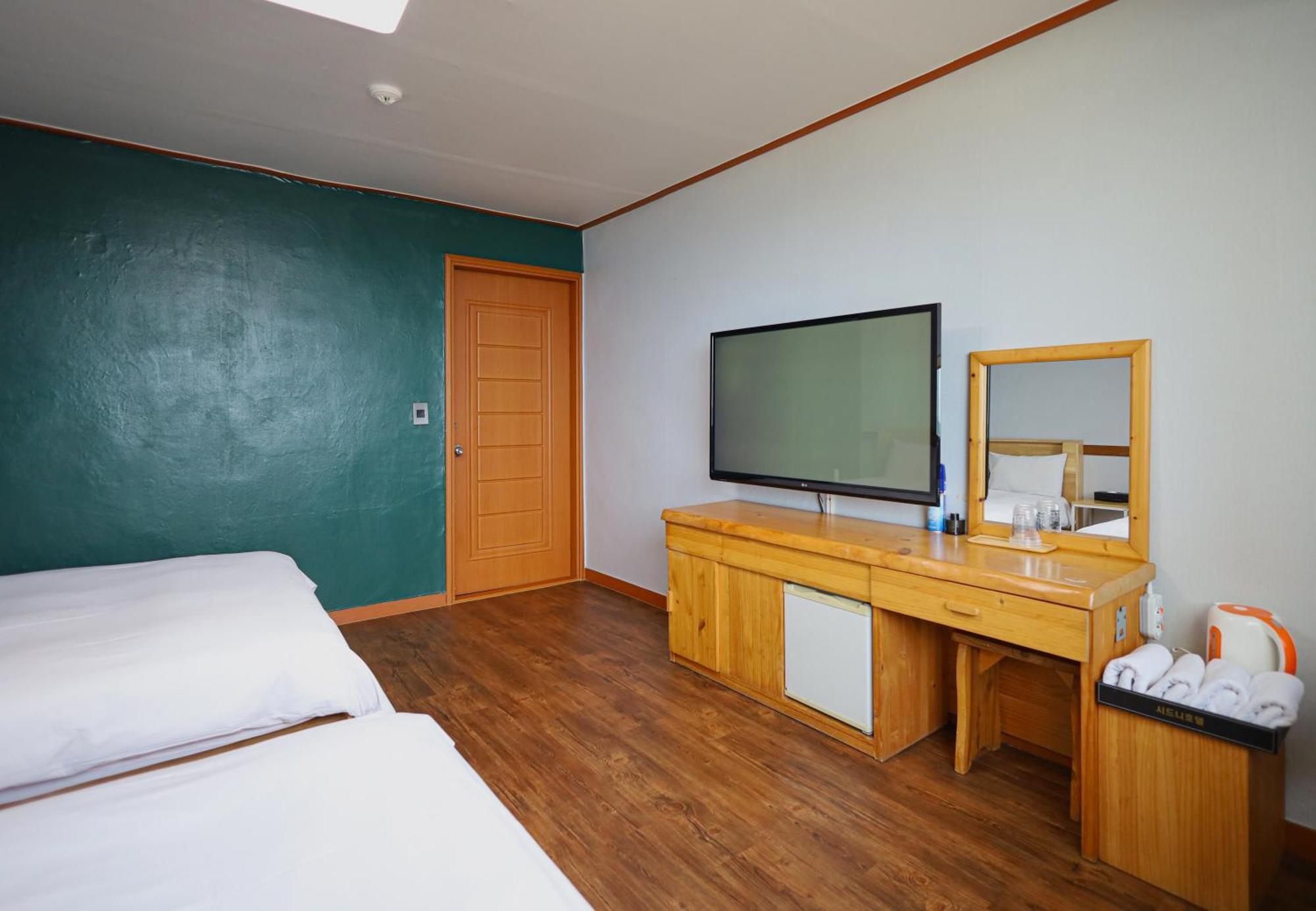 Fantastic Ocean View Sydney Hotel Чеджудо Экстерьер фото