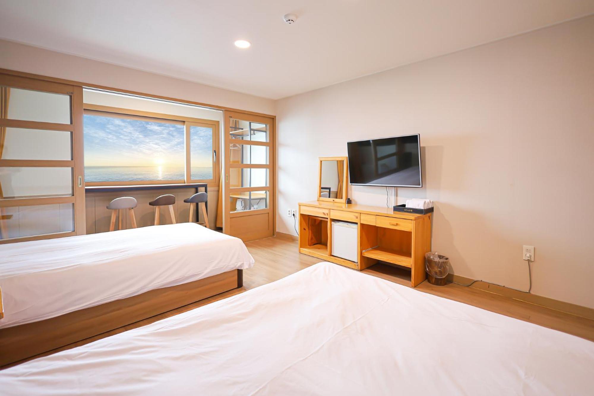 Fantastic Ocean View Sydney Hotel Чеджудо Экстерьер фото