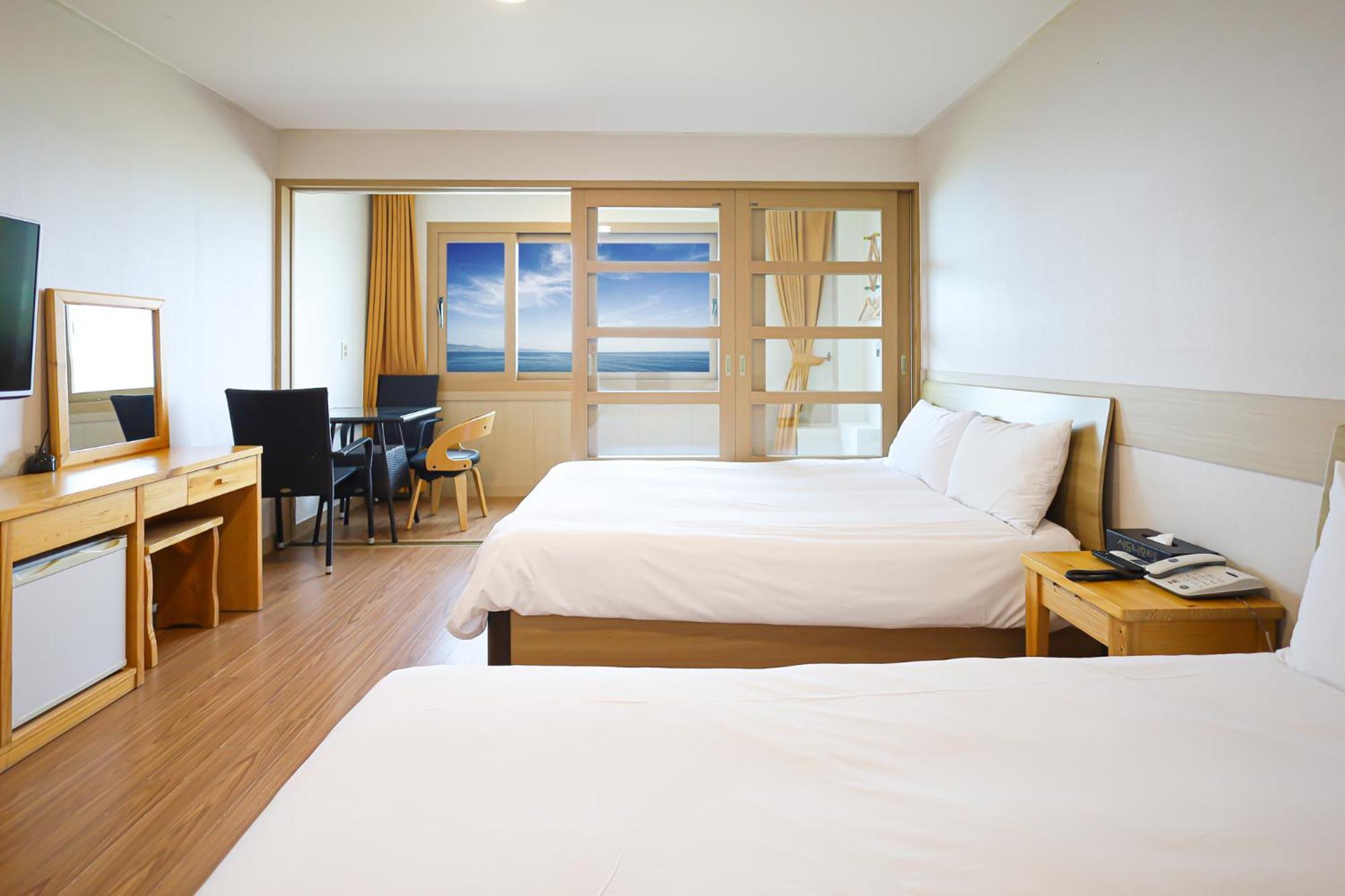 Fantastic Ocean View Sydney Hotel Чеджудо Экстерьер фото