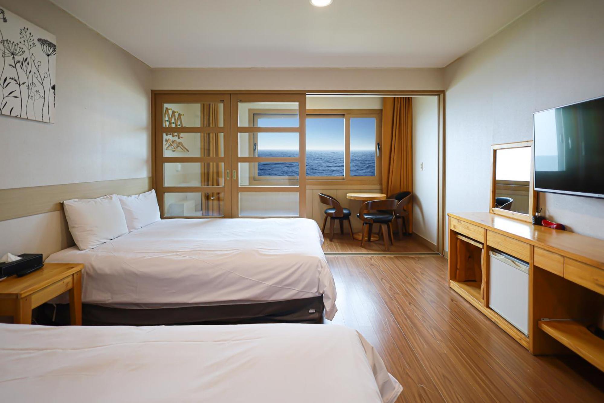 Fantastic Ocean View Sydney Hotel Чеджудо Экстерьер фото