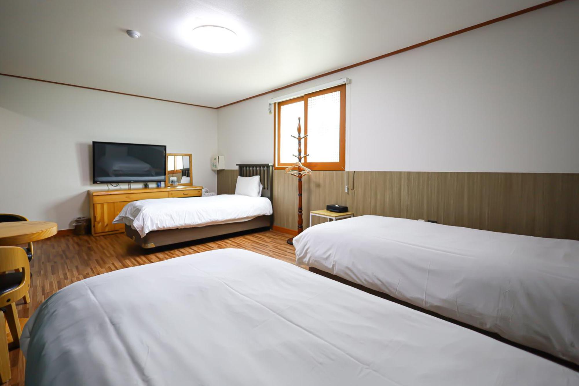 Fantastic Ocean View Sydney Hotel Чеджудо Экстерьер фото