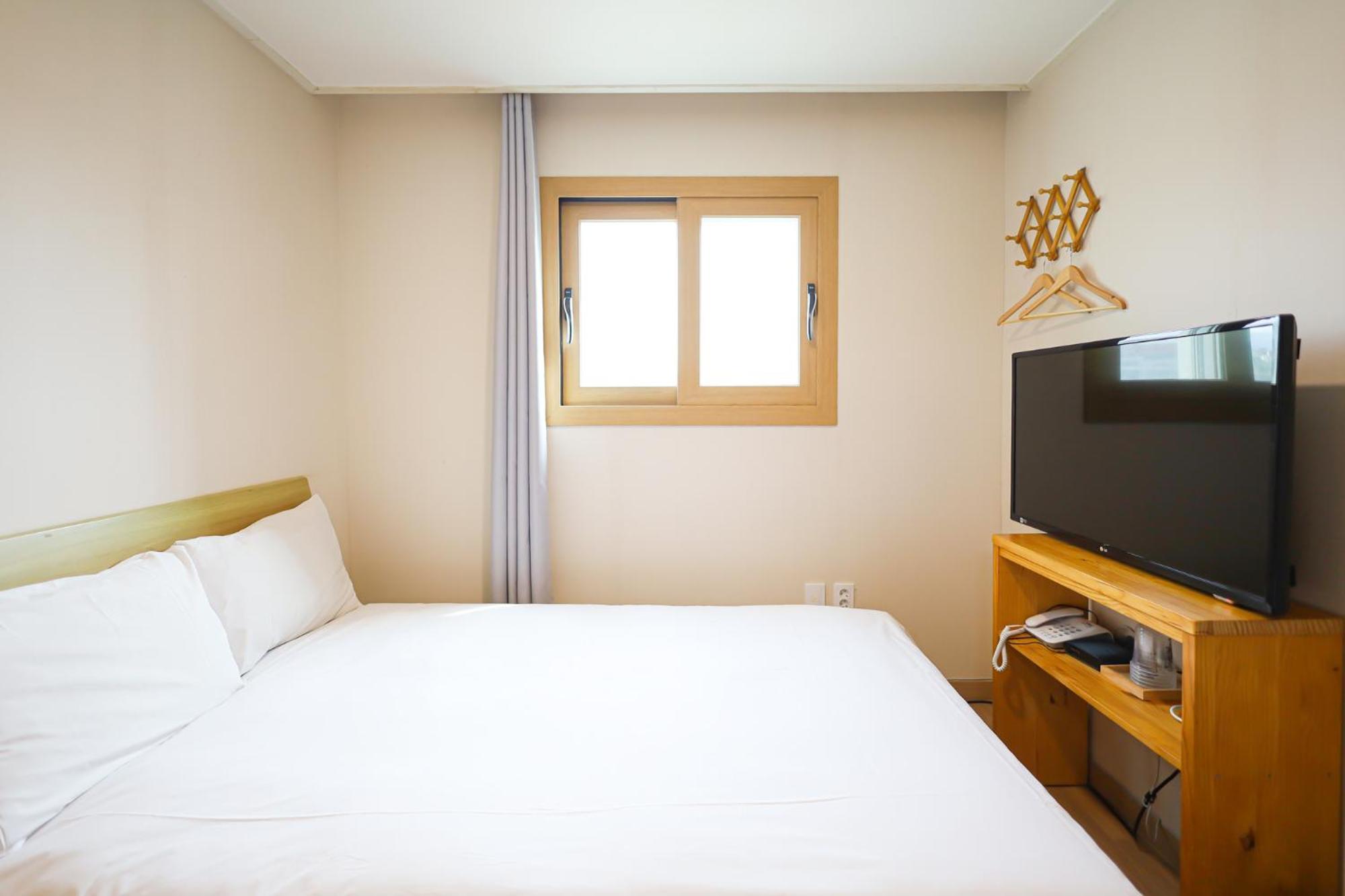 Fantastic Ocean View Sydney Hotel Чеджудо Экстерьер фото